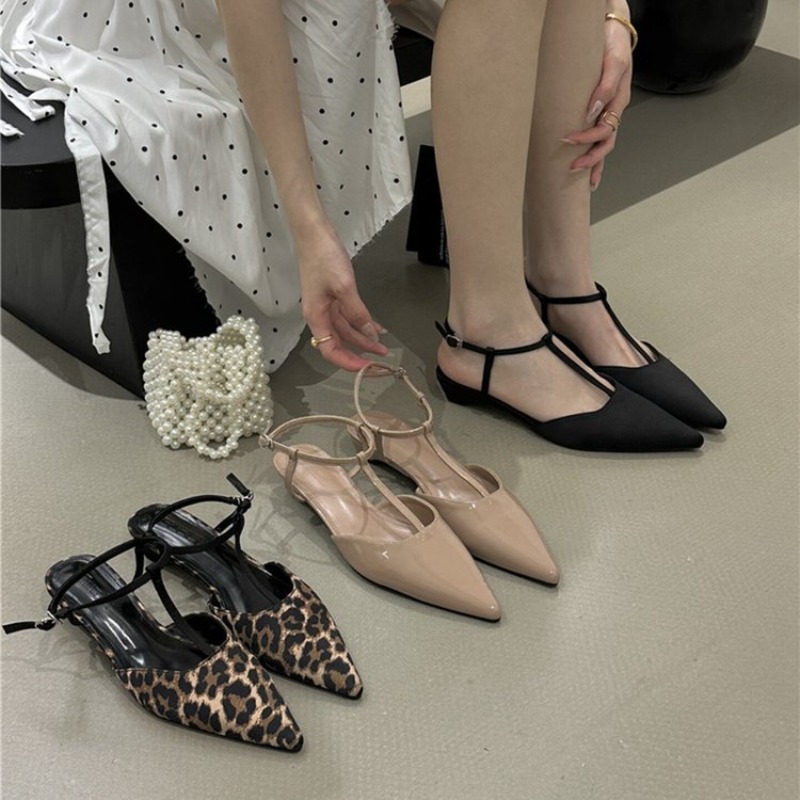 Ankle Strap Heels - Womens Pointed Toe T-Strap Kitten Heels