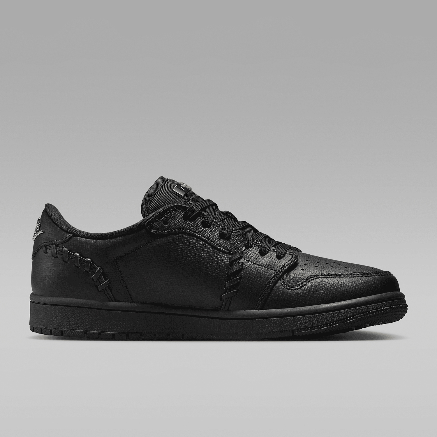 Nike Authentic Air Jordan 1 Wo - Women'S Shoes Nike Jordan บทวิจารณ์และราคา