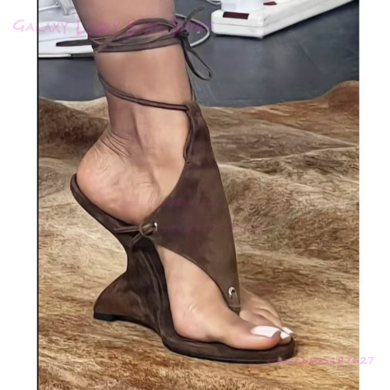 Brown Suede Tabi Wedge Sandals - Wedge Heeled Sneaker บทวิจารณ์และราคา