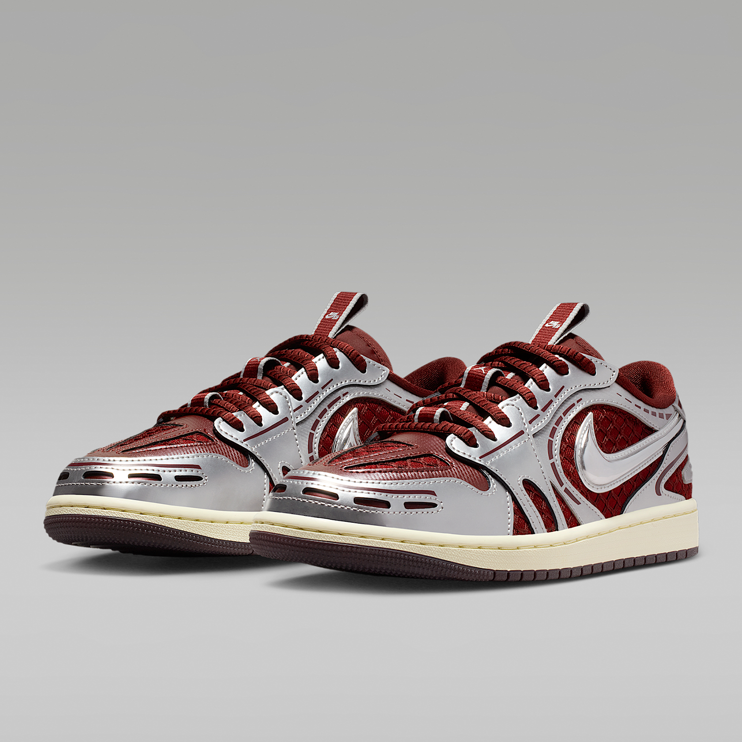 Nike Authentic JORDAN Women's  - Women'S Shoes Nike Jordan บทวิจารณ์และราคา