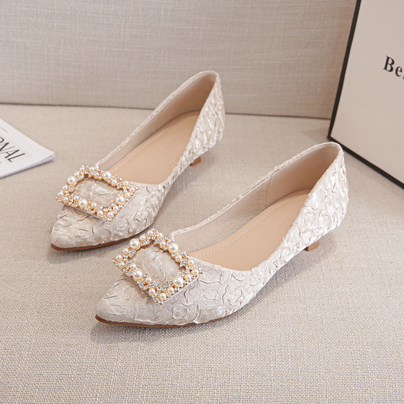 Ivory Textured Satin Pointed T - Ankle Strap Heels บทวิจารณ์และราคา